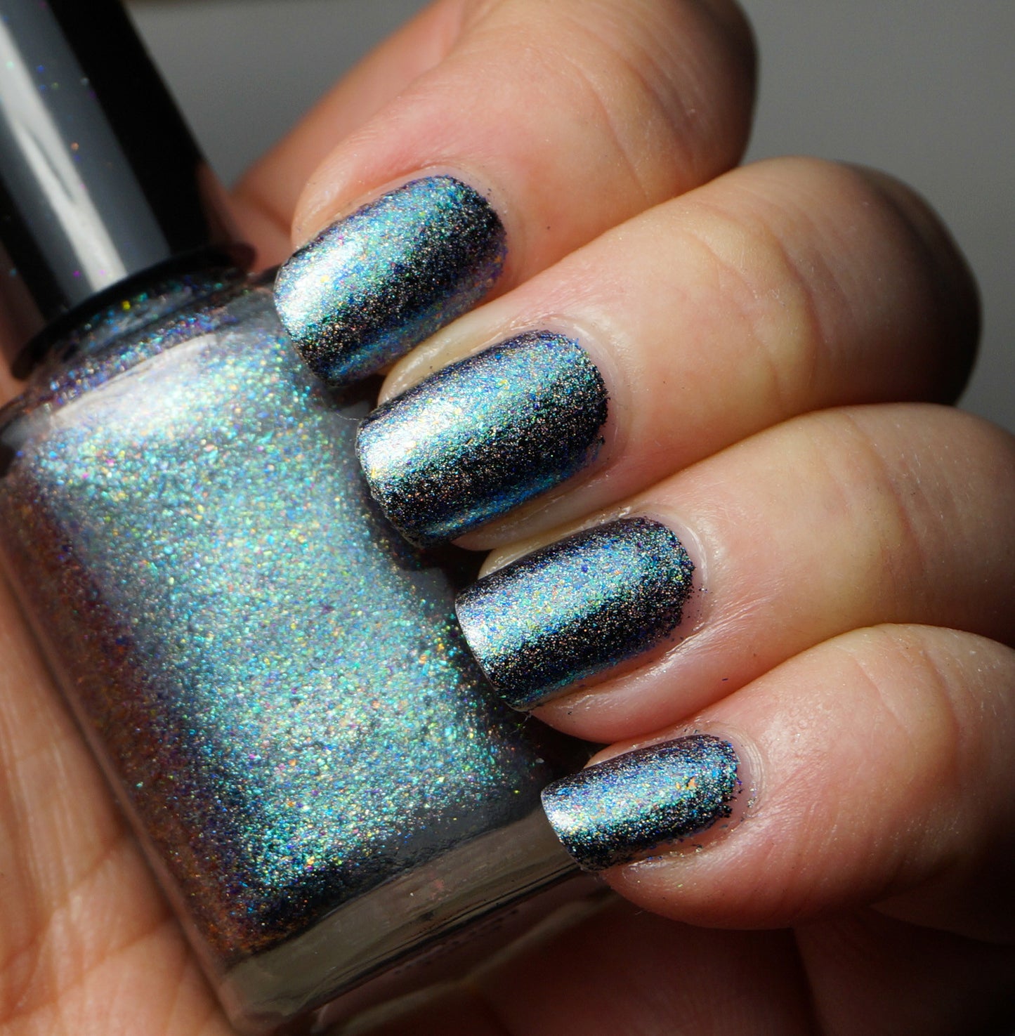 Event Horizon (HOLO) - teal/blue chrome flakie linear holographic