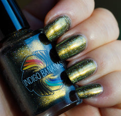 Center of the Maze - gold multichrome linear holographic w/ flakies